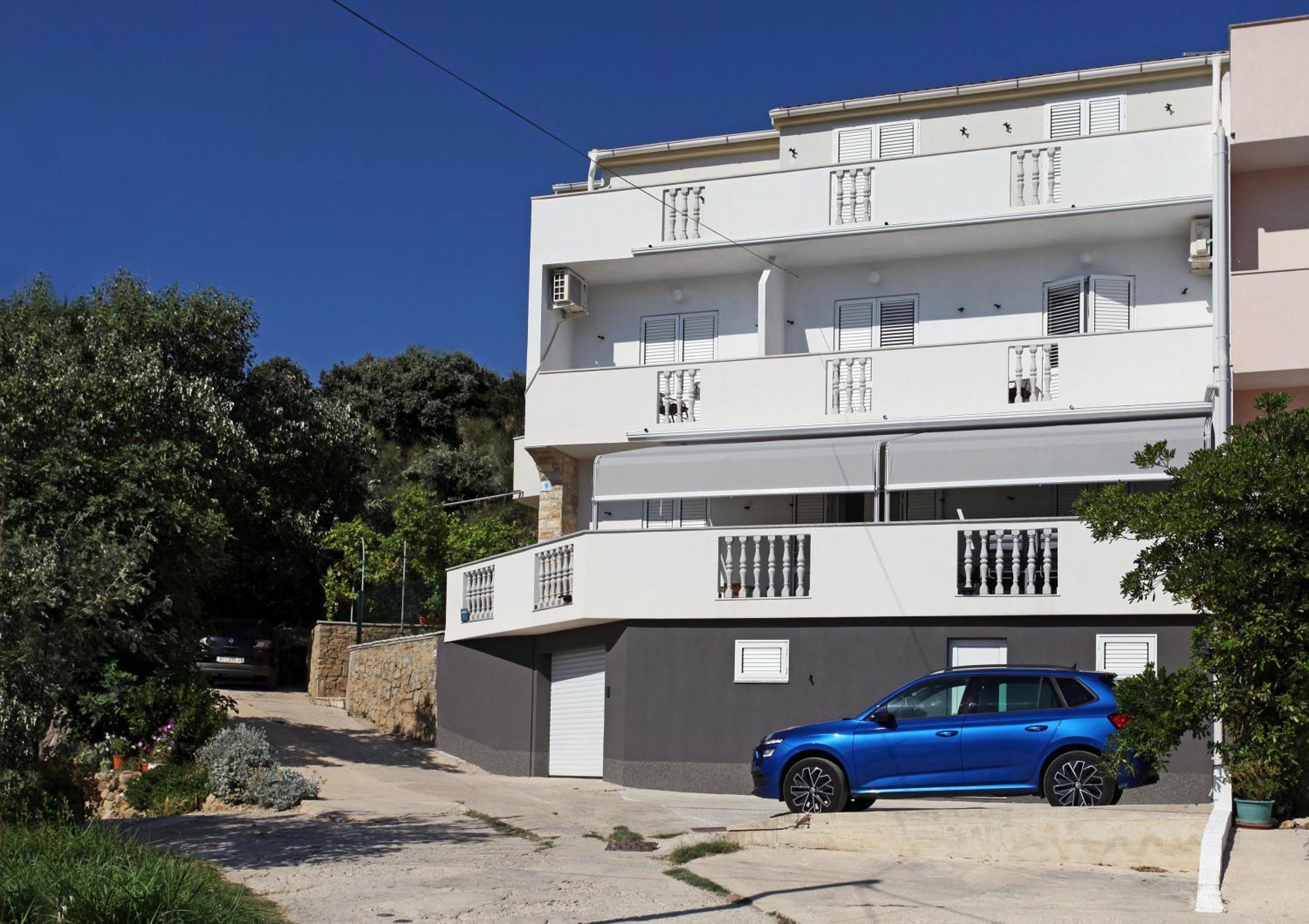 Apartments Madona Pag Town Exterior foto